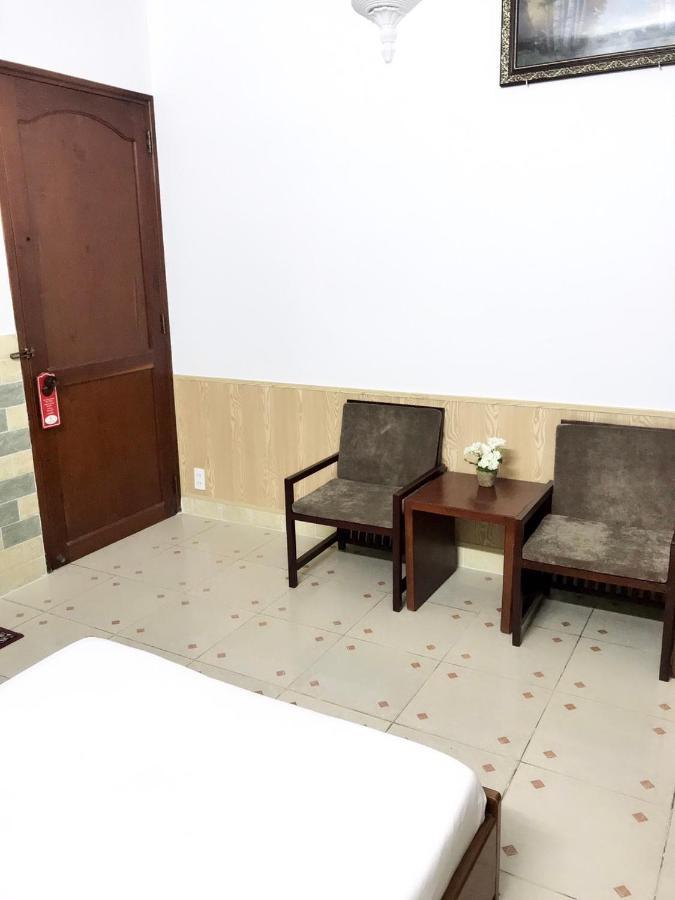 Huyen Tran Hotel Can Tho Buitenkant foto