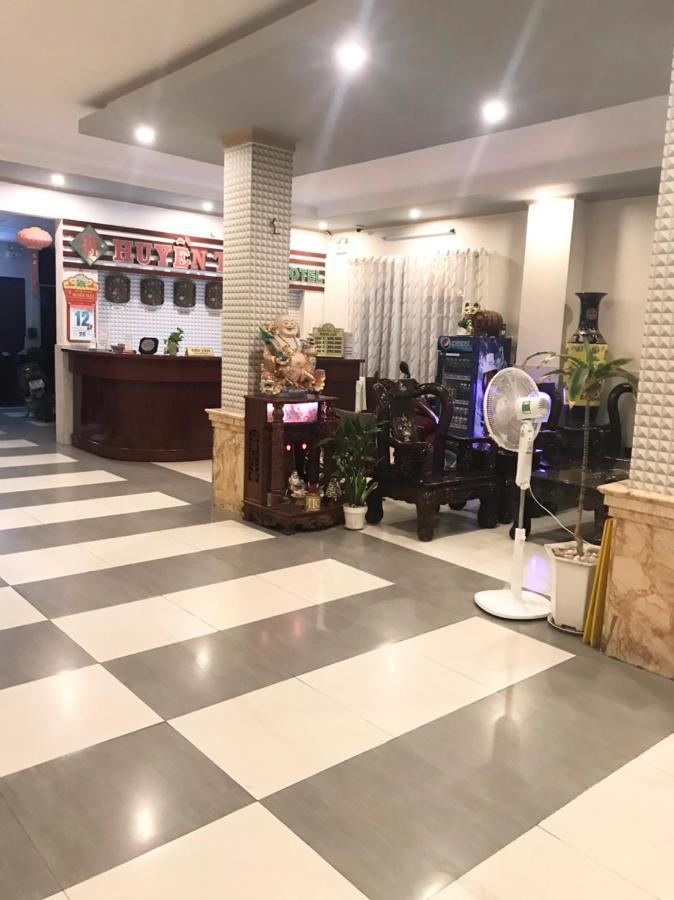Huyen Tran Hotel Can Tho Buitenkant foto